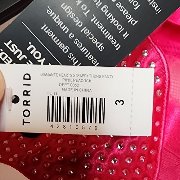 3X 22W 24W Torrid Pink Heart Rhinestone Bra Panty Set Strappy Lingerie Valentine - Picture 10 of 11